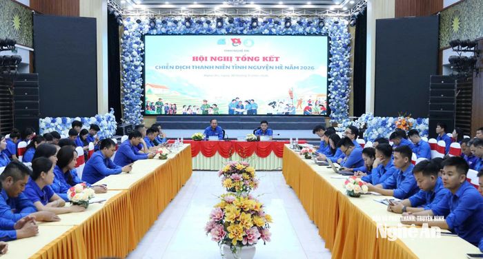 Hội nghị tổng kết Chiến dịch Thanh niên tình nguyện Hè năm 2026 với sự tham gia đông đảo của lực lượng đoàn viên, thanh niên. Ảnh: Phương Huyền
