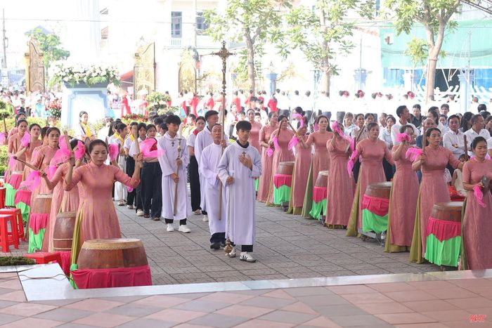 Cộng đồng bà con giáo xứ Nhượng Bạn có nét đẹp văn hóa sinh hoạt riêng, giàu tính cộng đồng.