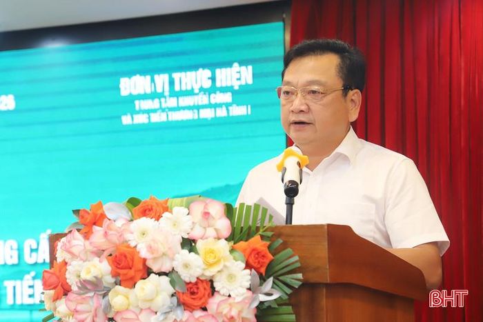 Phó Chủ tịch UBND tỉnh Hồ Huy Thành phát biểu khai mạc hội nghị.