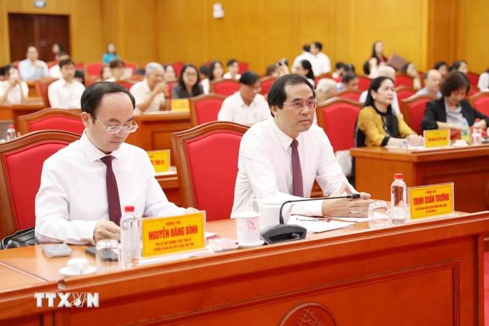 Ông Trịnh Xuân Trường (phải), Bí thư tỉnh ủy Thái Nguyên, tham dự Hội thảo. (Ảnh: Vũ Hoàng Giang/TTXVN)