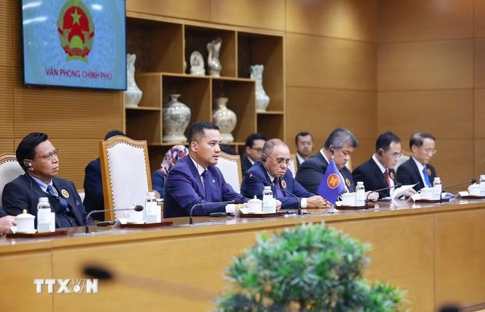 Trưởng đoàn các nước tham dự Hội nghị các nước ASEAN về hợp tác đấu tranh với tội phạm truy nã. (Ảnh: Dương Giang/TTXVN)