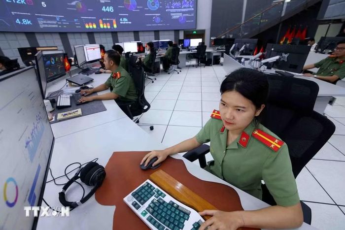 Khu vực làm việc của những người lính bảo vệ vững chắc chủ quyền số quốc gia trên không gian mạng. (Ảnh: Phạm Kiên/TTXVN)
