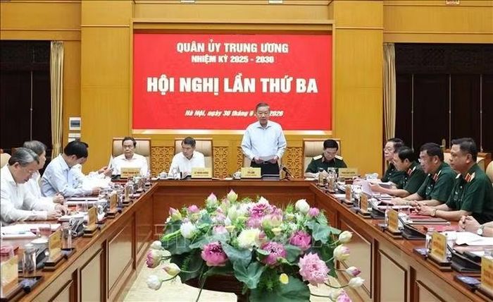Tổng Bí thư, Chủ tịch nước Tô Lâm, Bí thư Quân ủy Trung ương phát biểu. Ảnh: Thống Nhất/TTXVN