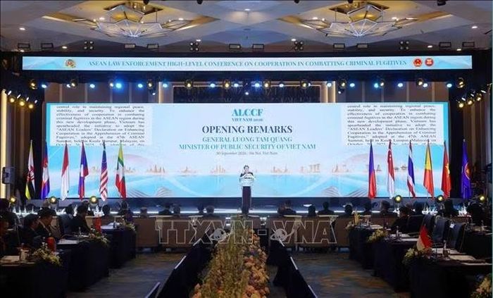 Hội nghị lãnh đạo cơ quan thực thi pháp luật các nước ASEAN về hợp tác đấu tranh với tội phạm truy nã. Ảnh: Phạm Kiên/TTXVN