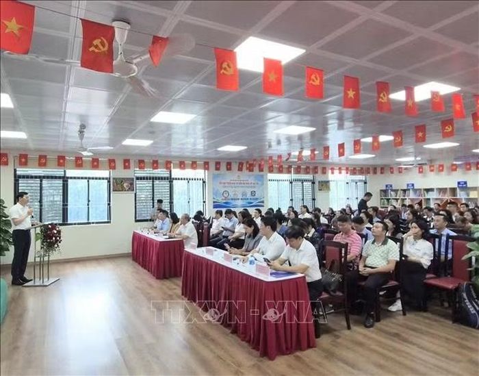 Các đại biểu dự Hội nghị.
