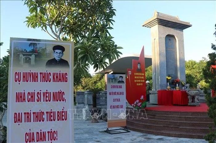 Cụ Huỳnh Thúc Kháng an nghỉ trên núi Thiên Ấn, phường Trương Quang Trọng, tỉnh Quảng Ngãi. Ảnh: Phạm Cường/TTXVN