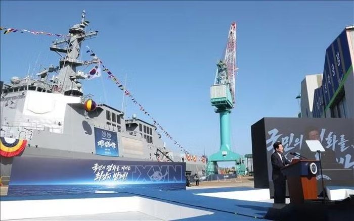 Tổng thống Hàn Quốc Lee Jae Myung phát biểu tại lễ ra mắt tàu khu trục lớp Aegis 8.200 tấn ROKS Daeho Kim Jong Seo ở thành phố Ulsan, ngày 30/9/2026. Ảnh: Yonhap/TTXVN phát