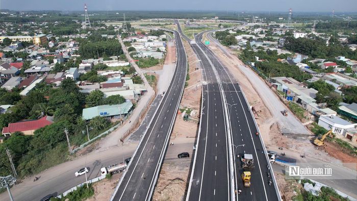 Từ nút giao Mỹ Yên, phương tiện có thể kết nối với cao tốc Tp.HCM – Trung Lương, tạo thuận lợi cho hành trình từ miền Tây về Tp.HCM và Đồng Nai (Ảnh chụp chiều 29/9).