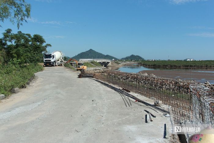 Đoạn đê từ thôn Mai Lâm đến thôn Châu Hạ là công trình phòng chống thiên tai rất quan trọng, nằm ở vị trí xung yếu.