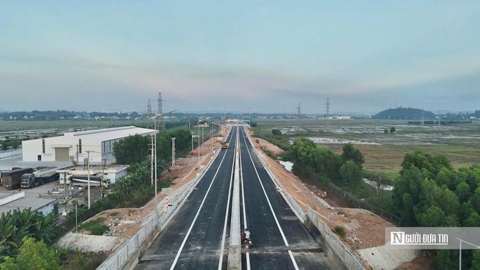 Công tác vận hành được giao cho Công ty TNHH MTV Khai thác vận hành đường cao tốc Miền Trung. Đơn vị đã bố trí lực lượng trực, tuần tra, cứu hộ cứu nạn và xử lý sự cố.