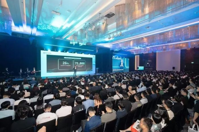 AWS Cloud and AI Day Hà Nội thu hút hàng nghìn người tham dự.
