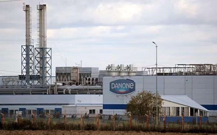Hình ảnh nhà máy Danone ở Chekhov, ngoại ô Moscow, chụp vào tháng 10/2022. Ảnh: EPA.