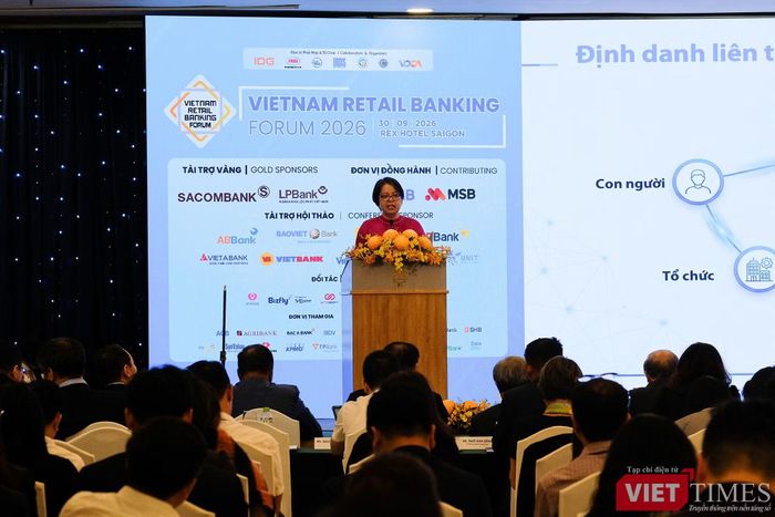 Bà Võ Thị Trung Trinh, đại diện Trung tâm Chuyển đổi số TP.HCM, cho rằng muốn AI hoạt động hiệu quả, dữ liệu phải đúng, đủ, sạch và được cập nhật thường xuyên. Ảnh: Thượng Tâm.