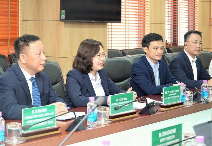 Chủ tịch Ủy ban Chứng khoán Nhà nước, bà Vũ Thị Chân Phương phát biểu. Ảnh: UBCKNN