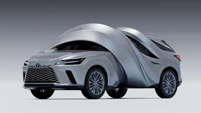 Dự án mang tên Motomorphosis, gồm hai tác phẩm Circle Car (bên trên) và Twisted Car (bên dưới), được trưng bày tại Chelsea Industrial, New York.