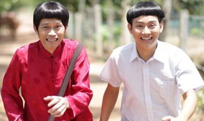 Hoài Linh và Hoài Lâm trong Tía Tui Là Cao Thủ.
