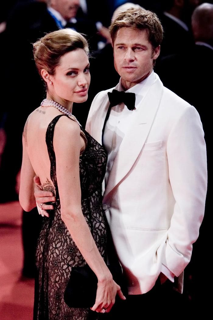 Angelina Jolie và Brad Pitt kết hôn năm 2014, nhưng Jolie đệ đơn ly hôn vào tháng 9/2016. 
