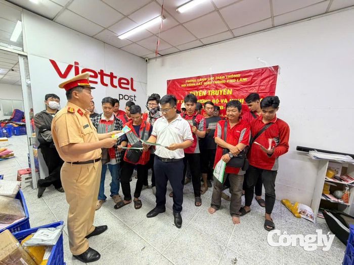 Nội dung tuyên truyền được gắn với những tình huống thực tế trong quá trình giao nhận, vận chuyển hàng hóa.