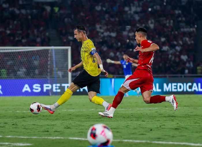 Đội trưởng đội tuyển Malaysia, Dion Cools, trong trận đấu với Indonesia tại FIFA Asesan Ảnh: fb Malaysia NT
