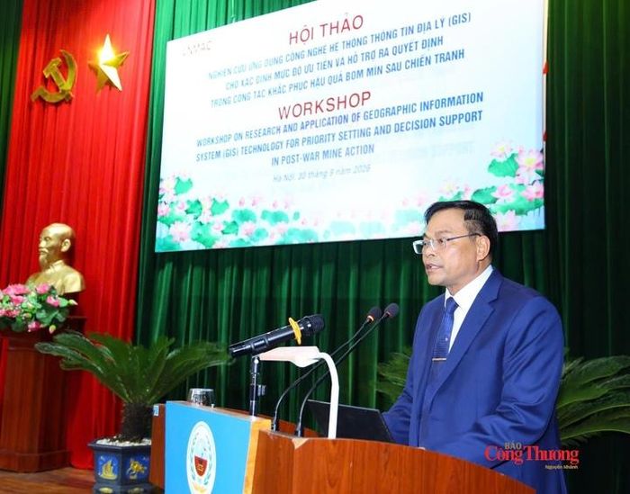 Đại tá Hà Đình Hương, Phó Tổng giám đốc Thường trực VNMAC phát biểu tại hội thảo.