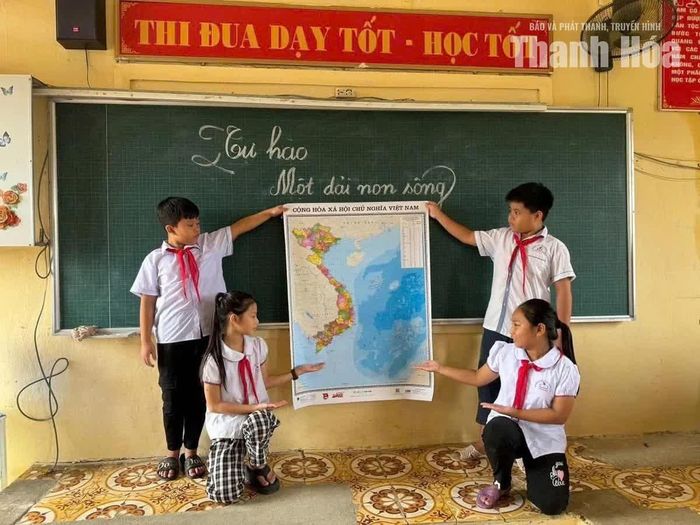 Thế hệ trẻ Thanh Hóa với cuộc vận động “Tự hào một dải non sông”.