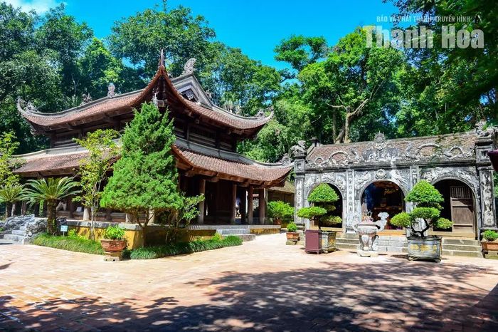 Phó Giám đốc Ban Quản lý di sản Thành Nhà Hồ và các di tích trọng điểm tỉnh Thanh Hóa Bùi Ánh Tuyết cho biết: “Trong những ngày lễ hội, các nghi thức tế lễ, dâng hương tại Đền thờ Trung túc vương Lê Lai được tổ chức trang nghiêm, cung kính theo nghi lễ tế thần thời Lê. Lễ hội Lam Kinh 2026 cũng là dịp người dân địa phương và du khách tìm về di tích, tưởng nhớ công lao của vị tướng đã hy sinh vì nghĩa lớn”.