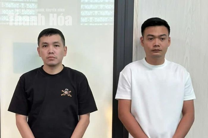 Các đối tượng Võ Đại Trường Lâm và Lê Trọng Hải Anh (từ trái qua) tại cơ quan điều tra.