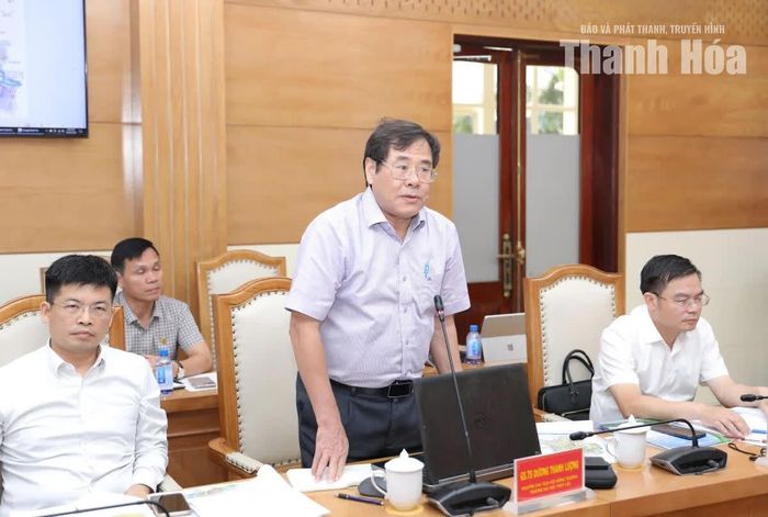 GS. TS Dương Thanh Lượng, nguyên Chủ tịch Hội đồng trường, Trường Đại học Thủy Lợi phát biểu tại hội nghị.