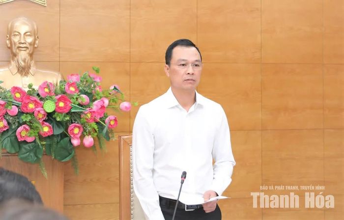 Chủ tịch UBND tỉnh Tô Anh Dũng phát biểu chỉ đạo tại hội nghị.
