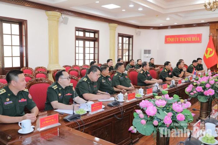 Đoàn công tác Bộ Tư lệnh Bộ đội Biên phòng Lào tại buổi tiếp và làm việc.