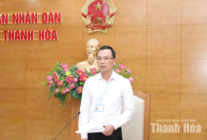 Chủ tịch UBND tỉnh Tô Anh Dũng phát biểu chỉ đạo tại buổi làm việc.