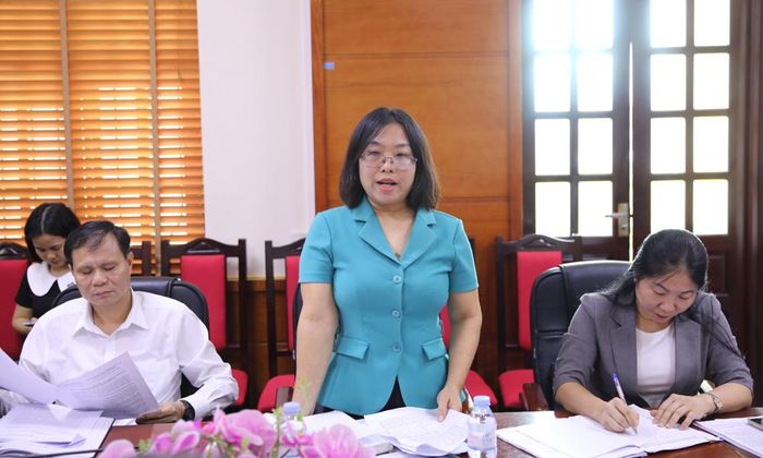  Thành viên đoàn giám sát nêu ý kiến.  