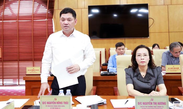 Bí thư Thành ủy Nguyễn Hồng Thái phát biểu tại Hội nghị.