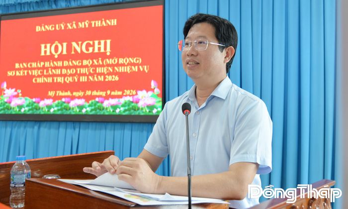 Đồng chí Huỳnh Minh Tuấn, Tỉnh ủy viên, Phó Chủ tịch UBND tỉnh phát biểu tại hội nghị.
