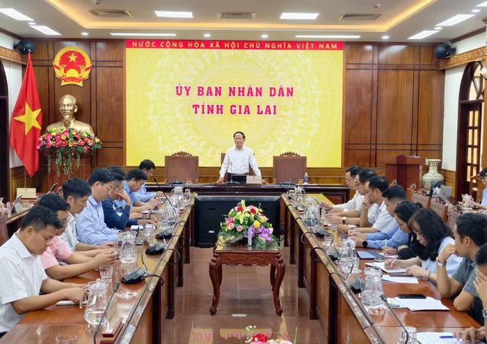 Quang cảnh buổi làm việc. Ảnh: Dũng Nhân