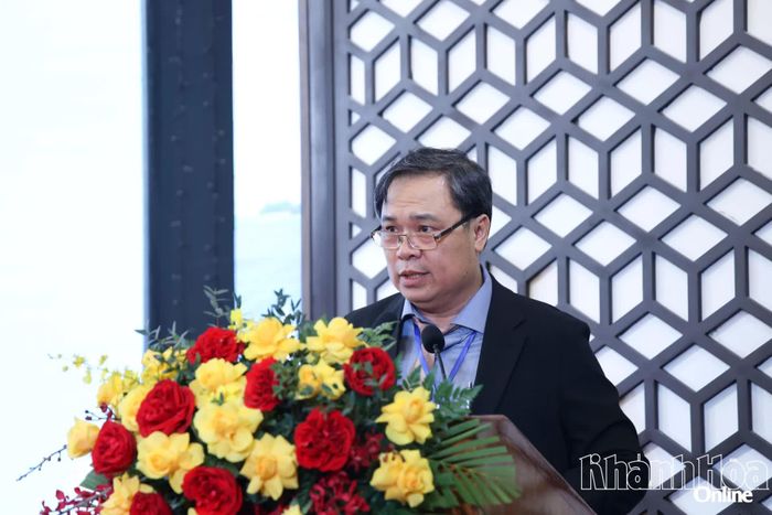Thay mặt Ban chấp hành khóa mới, Chủ tịch Hội Kiến trúc sư tỉnh Nguyễn Hoàng phát biểu nhận nhiệm vụ.