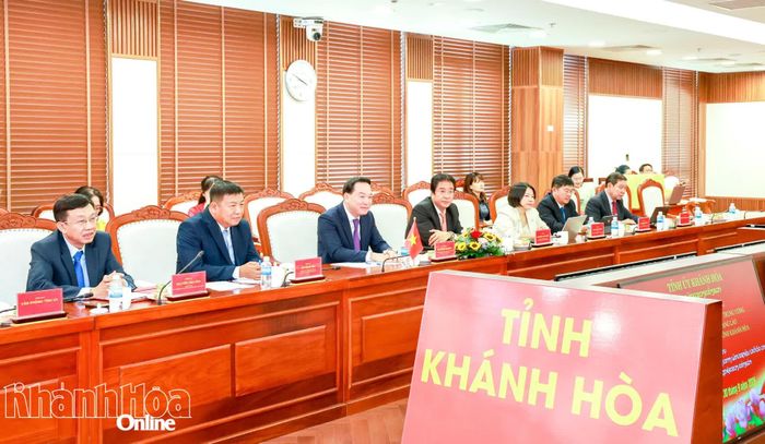 Đồng chí Hồ Xuân Trường và các đại biểu tiếp, làm việc với đoàn.