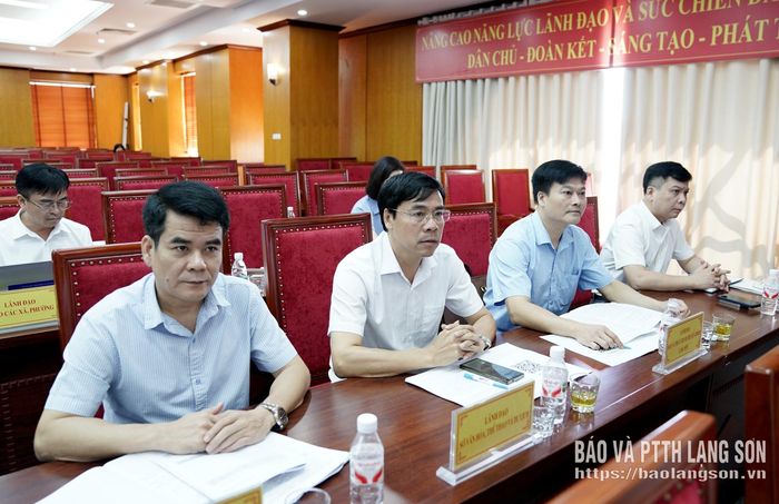 Các đại biểu dự hội nghị