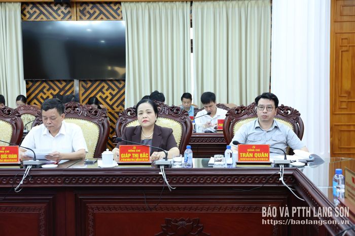 Các đại biểu dự phiên họp