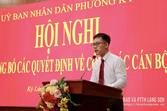 Đại diện các cán bộ được điều động, bổ nhiệm phát biểu nhận nhiệm vụ tại hội nghị