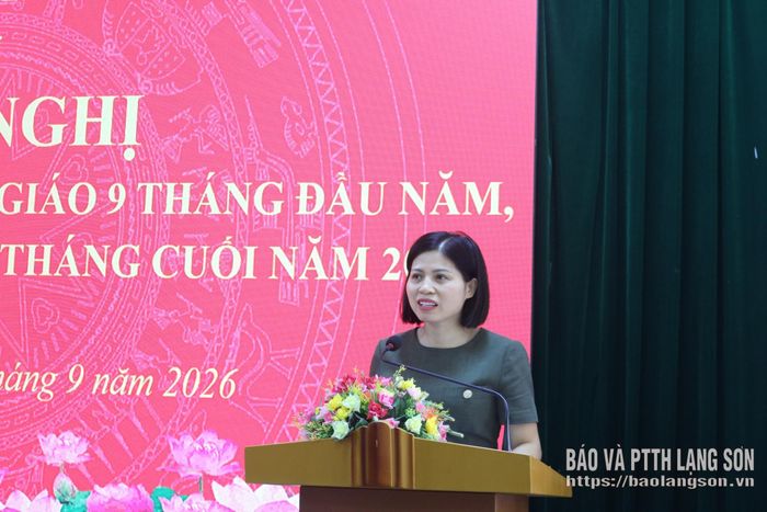 Đồng chí Phó Trưởng Ban Tuyên giáo Tỉnh ủy phát biểu tại hội nghị