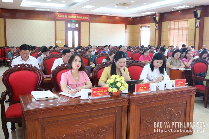Các đại biểu dự hội nghị
