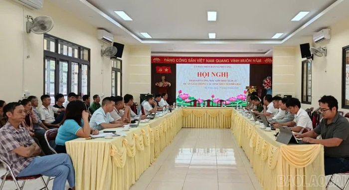 Quang cảnh buổi làm việc.