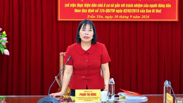 Đồng chí Phạm Thị Hồng - Phó Trưởng Ban Dân chủ, Giám sát và Phản biện xã hội kết luận buổi làm việc.