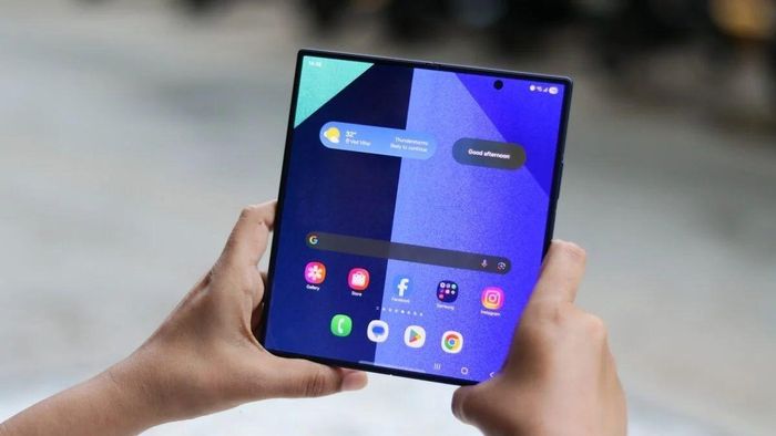 Samsung đã phát hành bản cập nhật cho mẫu Galaxy Z TriFold cùng Galaxy Z Fold7 và Galaxy Z Flip7
