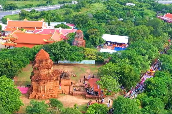 Video được sản xuất công phu, bài bản, mỹ thuật
