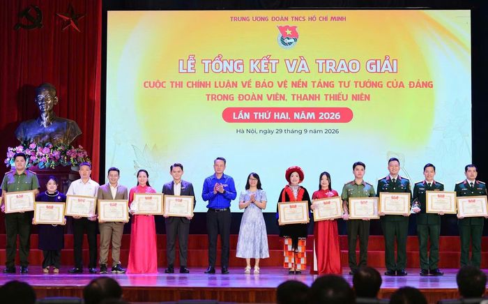Các tác giả, nhóm tác giả được vinh danh tại lễ trao giải cuộc thi lần thứ II năm 2026