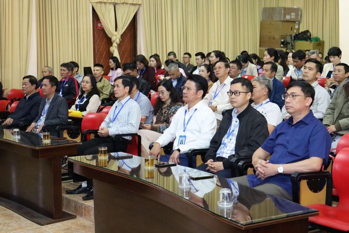 Lãnh đạo Báo và PTTH Lâm Đồng cùng cán bộ, viên chức, người lao động dự hội nghị tại điểm cầu Đà Lạt