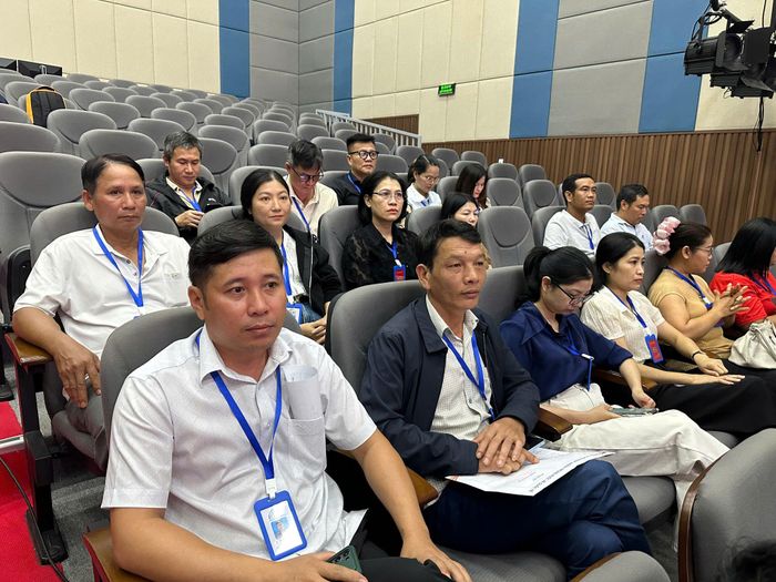 Cán bộ, viên chức, người lao động Báo và PTTH Lâm Đồng dự hội nghị tại điểm cầu cơ sở Bắc Gia Nghĩa. (Ảnh: Tô Hiệu)