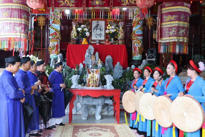 Hát mừng chiến công của Đức Thánh Trần